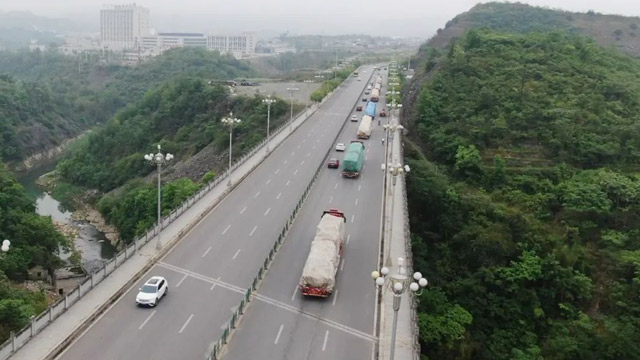 香蕉性视频铝产业园投产，“归雁经济” 助力产业升级