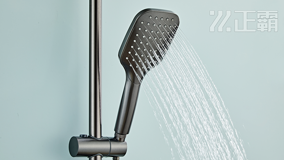 耐用性较量：<i style='color:red'>太空铝花洒</i>能否超越铜/不锈钢？